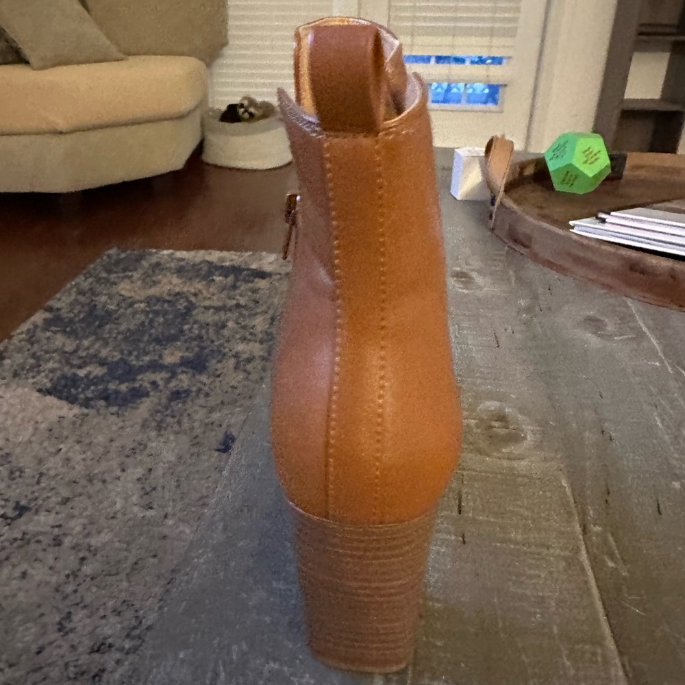 Tan Ankle Boots NEW IN BOX - Picture 6 of 7